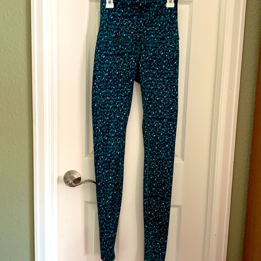 Lululemon yoga, Pilates, workout tights/leggings